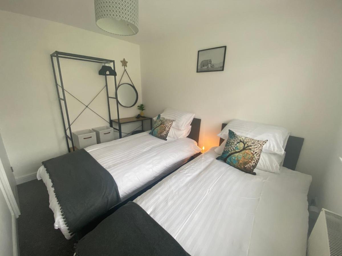 Beau - Brambles Chine, Colwell Bay - 5 Star Wifi - Short Walk To The Hut And Beach - 1 Night Stays Available - Ferry Offers Freshwater Bagian luar foto